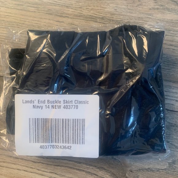 NWT LANDS' END UNIFORM GIRL'S AT THE KNEE BUCKLE SKIRT CLASSIC NAVY 14, 16 - Picture 9 of 11